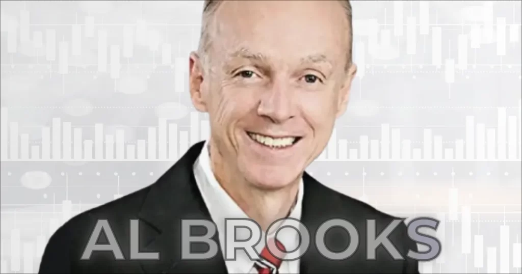 Retrato do renomado trader e autor Al Brooks sorrindo, com um gráfico de candlesticks desfocado ao fundo e seu nome em destaque, representando sua importância no mundo do Price Action.
