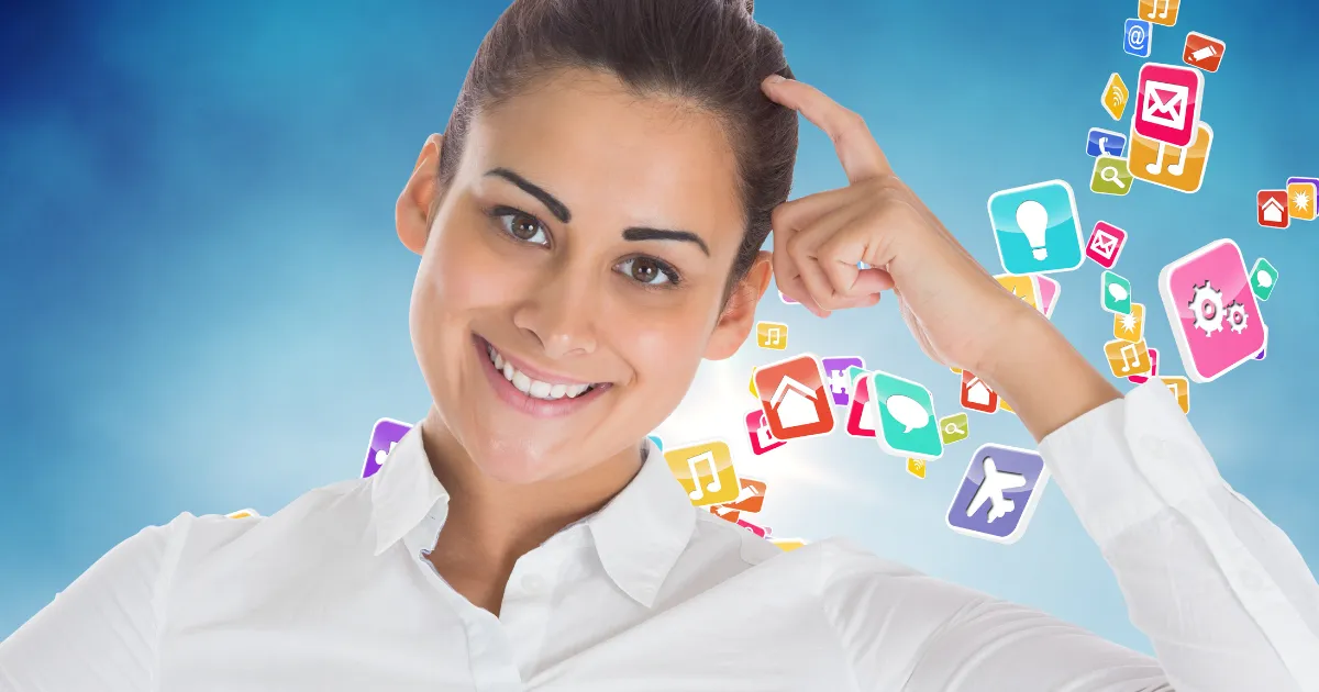 Uma mulher sorrindo, tocando a cabeça, com vários ícones de aplicativos e ideias criativas flutuando ao seu redor, simbolizando a criação de negócios online.