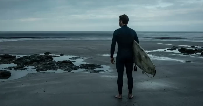 Investidor observando o horizonte do mercado na zona crítica do ciclo de alta - última onda antes da correção